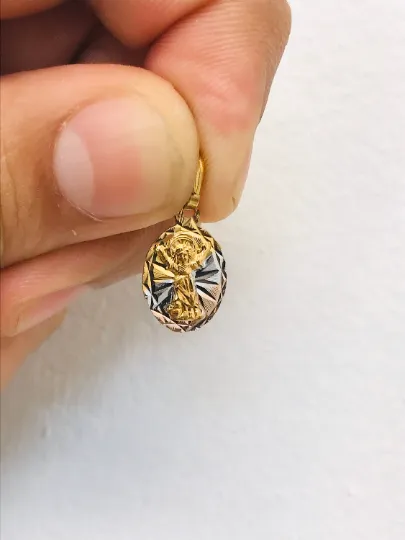 Baby Jesus Necklace Tri-Color Gold Filled Divino Niño Necklace 16x10mm Everyday Necklace /Cadena y Dije del Divino Niño Oro Laminado / Valentino Link Necklace