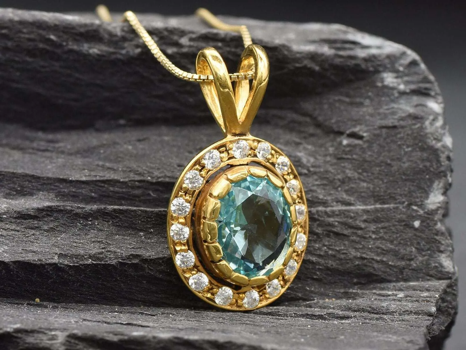 Gold Aquamarine Pendant - Blue Aquamarine Necklace, Gold Oval Pendant