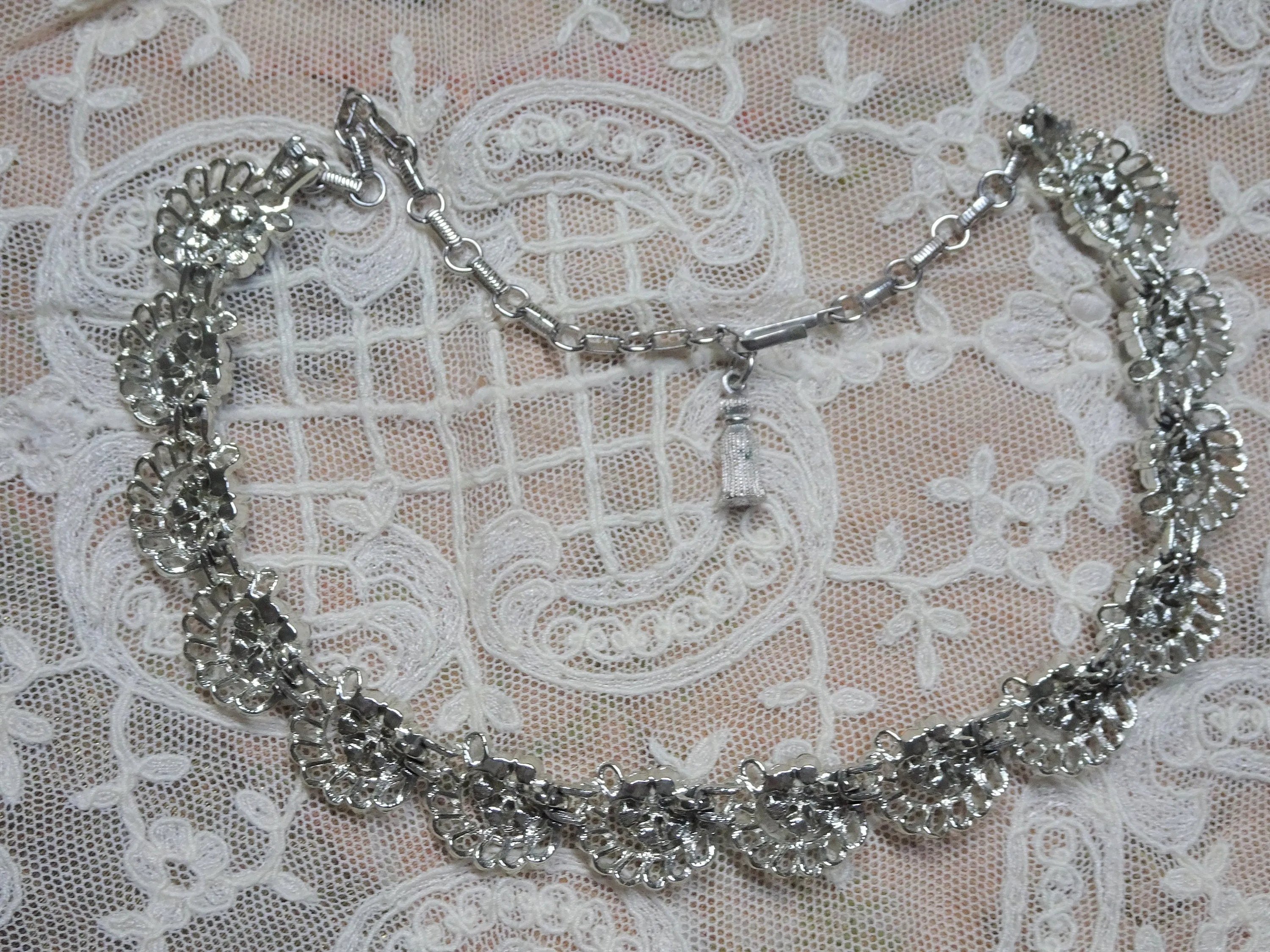 LOVELY Mid Century Necklace,Sparkling Faceted Blue Crystal Glass Stones,Silver Tone Metal,Bridal Jewelry,Collectible Vintage Jewelry