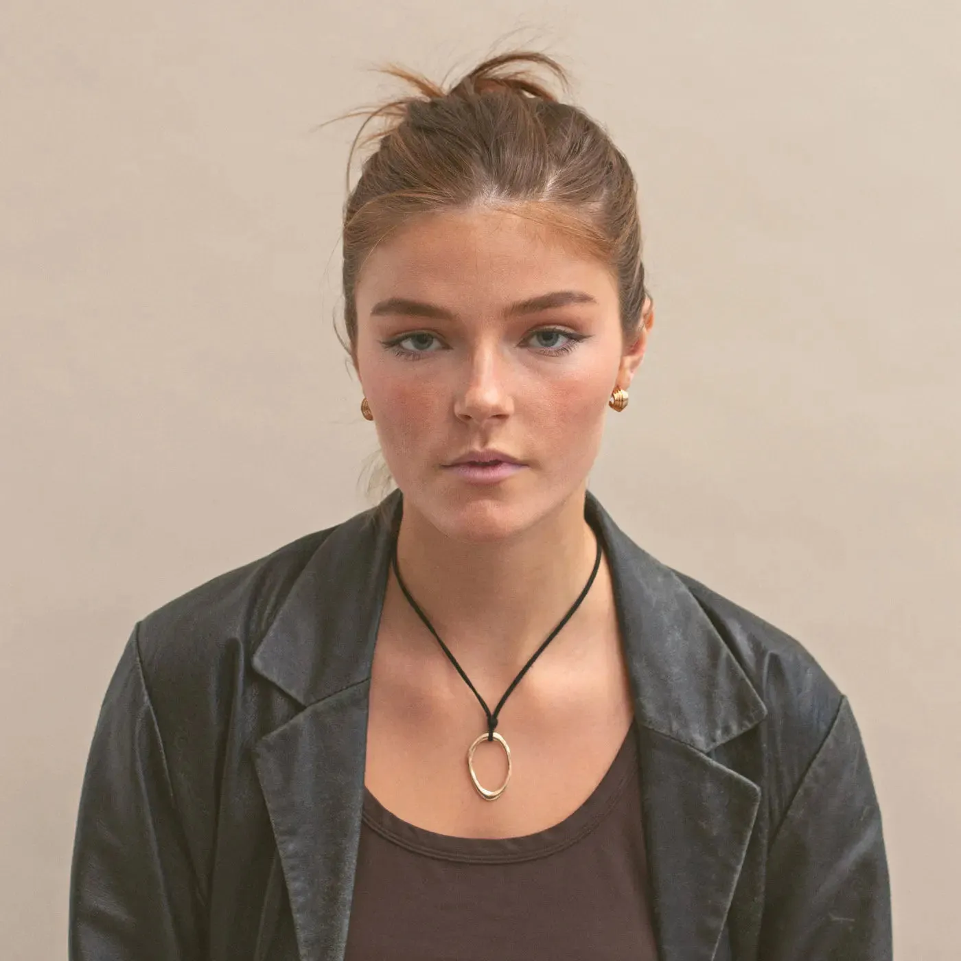 Molly - 90s Adjustable Irregular Circle Necklace