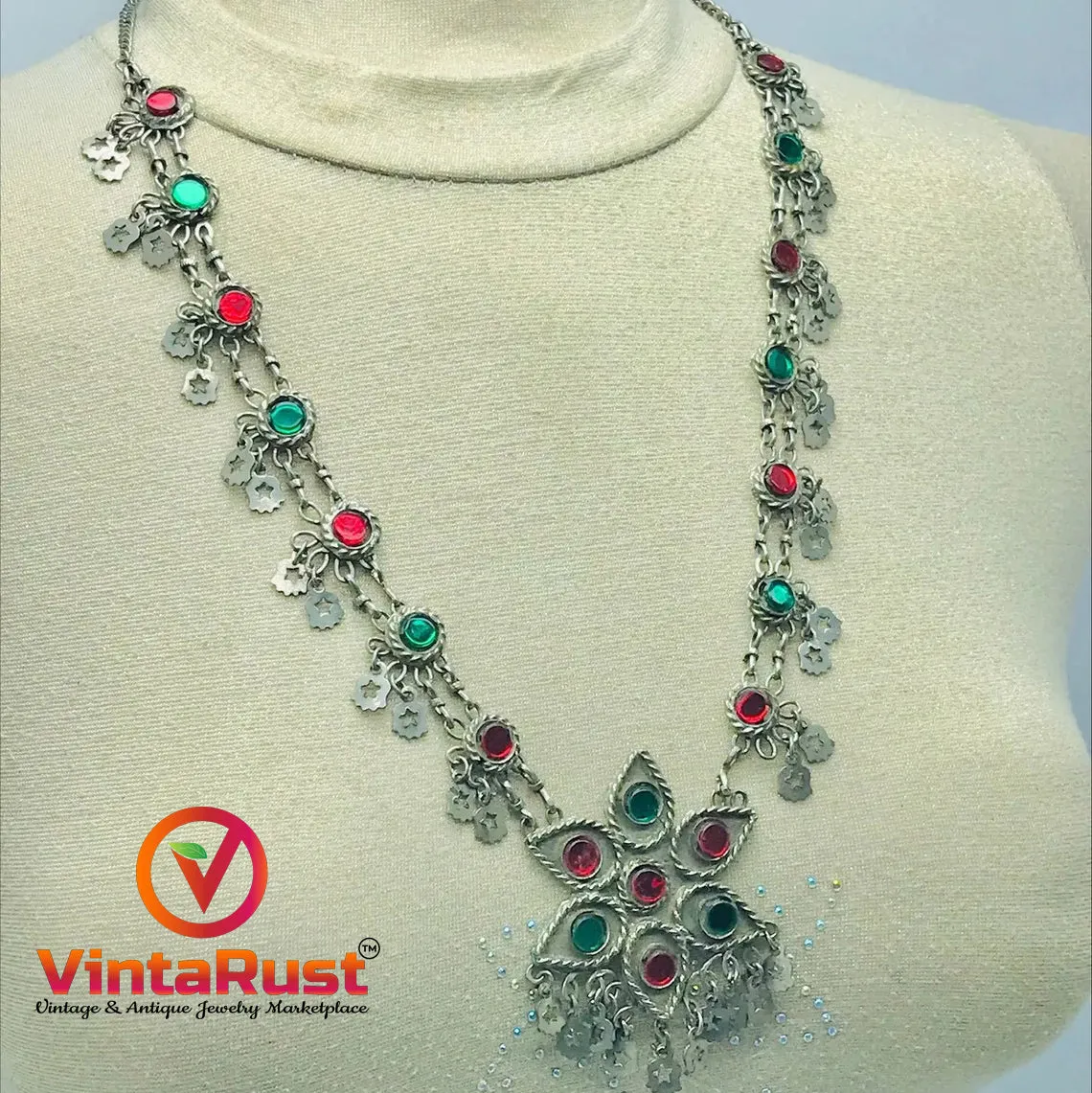 Tribal Pendant Necklace With Red and Green Glass Stone